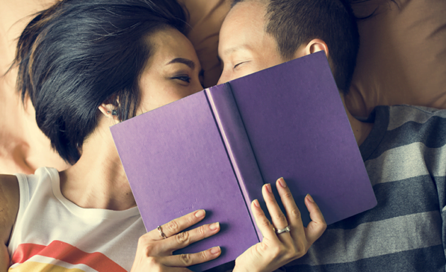 Juntos e shallow now? Saia do raso e dê livros de presente no Dia dos Namorados. Confira as dicas da Sextante
