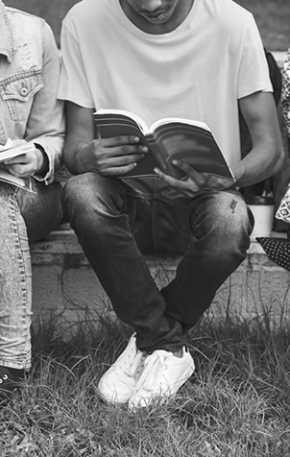 Para guardar no lado esquerdo do peito (e na cabeceira): dicas de presentes para o Dia do Amigo