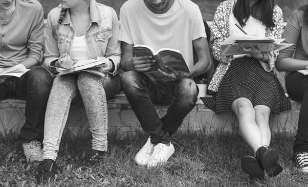 Para guardar no lado esquerdo do peito (e na cabeceira): dicas de presentes para o Dia do Amigo